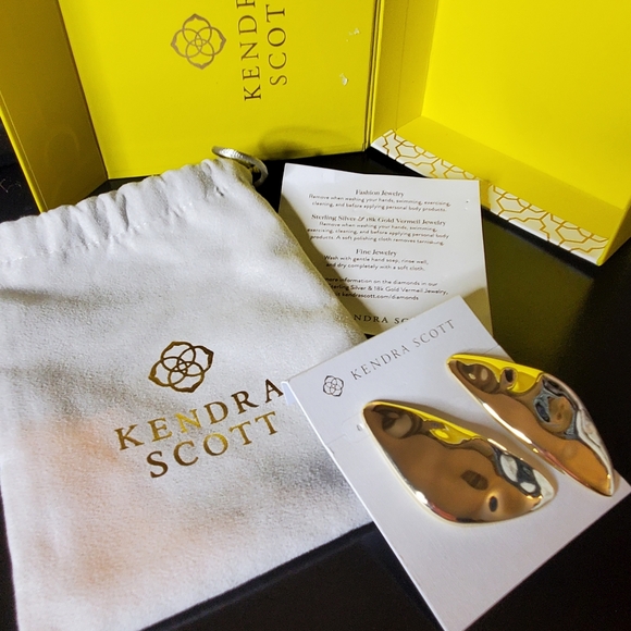 Kendra Scott Jewelry - Kendra Scott Kira Statement Earrings Gold plated Brass New with tags attached